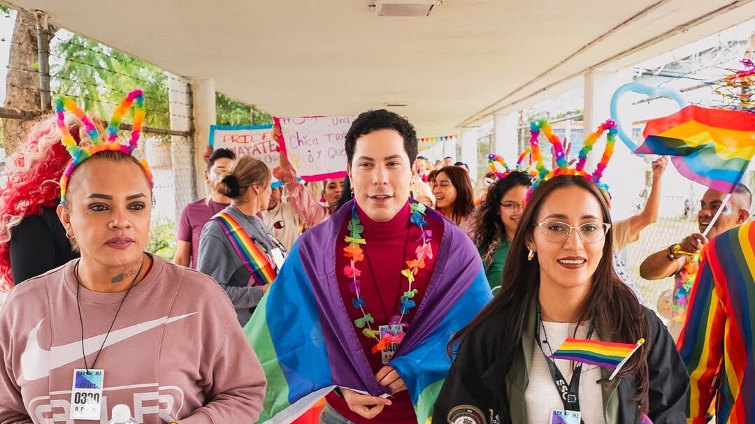 VIDEO: Christian Chávez se une a la Marcha del Orgullo LGBT 2025 al interior del Reclusorio Norte y hasta hubo concierto de RBD