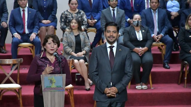 Primer informe de gobierno del presidente municipal de Nezahualcóyotl, Estado de México, Adolfo Cerqueda.