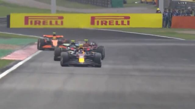Doble adelantamiento de Checo Pérez en la Sprint de China