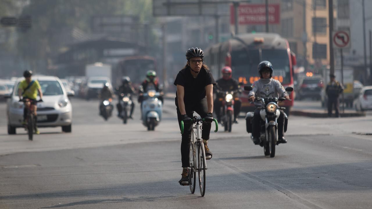 Ante Hoy No Circula por contingencia, ¿es recomendable viajar en bicicleta? Te explicamos