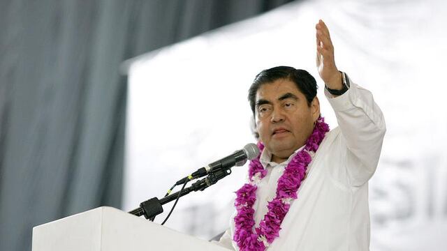 El morenista Miguel Barbosa