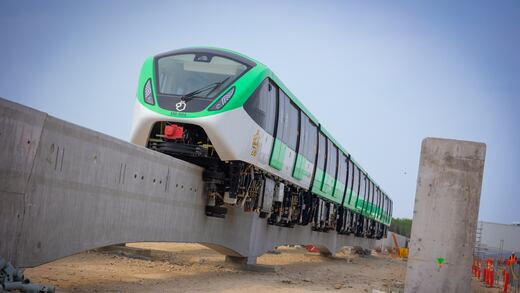 Del tráfico eterno al tren en movimiento: la ciudad que por fin decidió cambiar