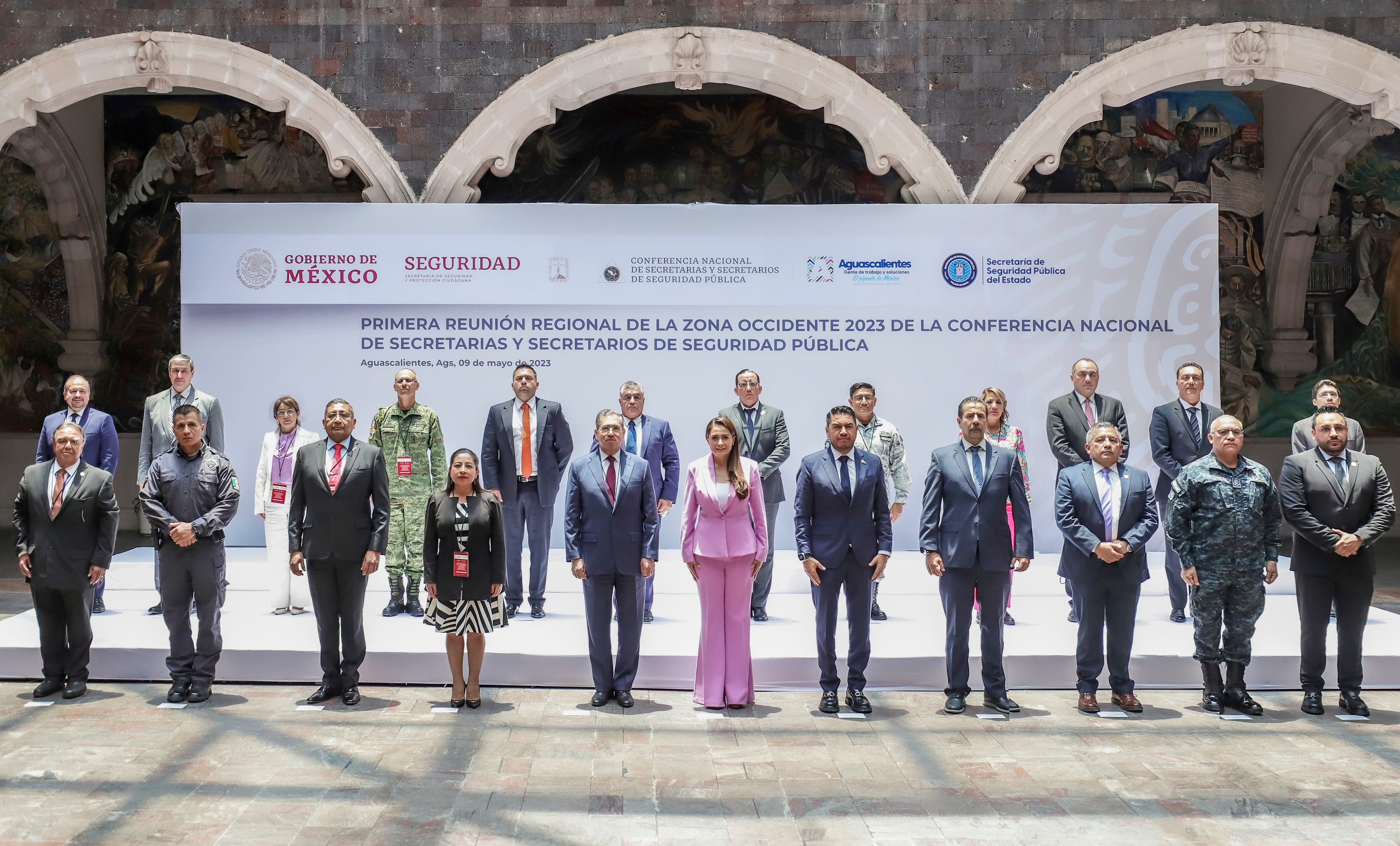 Tere Jiménez en reunión regional de seguridad pública