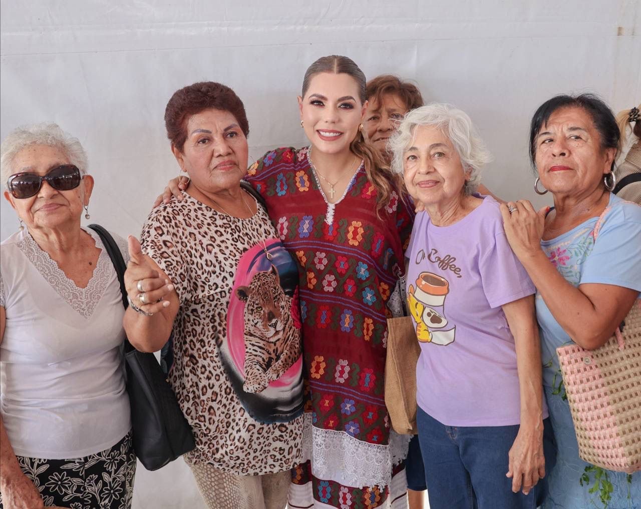 Evelyn Salgado y Claudia Sheinbaum encabezan Asamblea Informativa del programa Salud Casa por Casa en Acapulco