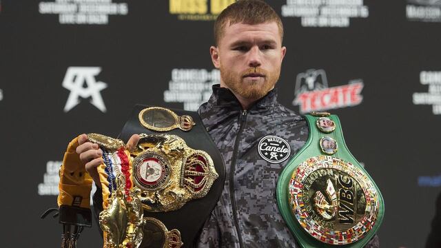 Canelo es campeón de peso medio de la AMB y el CMB