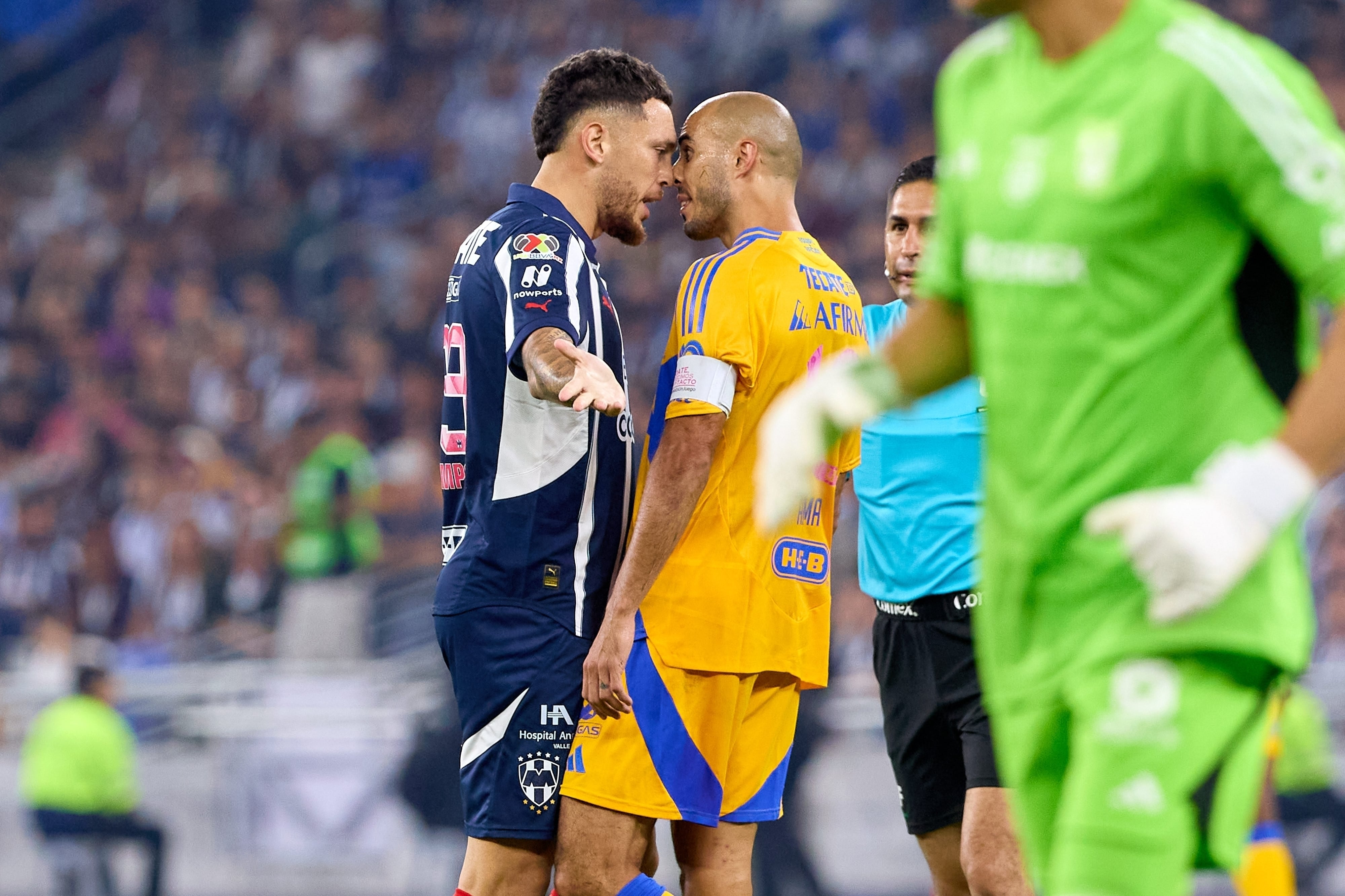 Lucas Ocampos y Guido Pizarro en el Rayados vs Tigres.