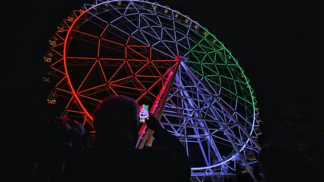 Encienden Rueda de la Fortuna del Parque Aztlán en el Bosque de Chapultepec
