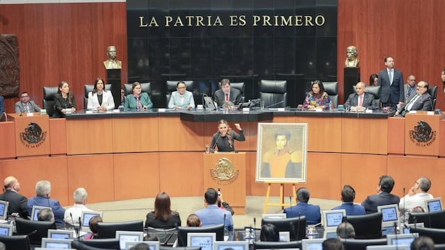 Evelyn Salgado rinde homenaje a Vicente Guerrero