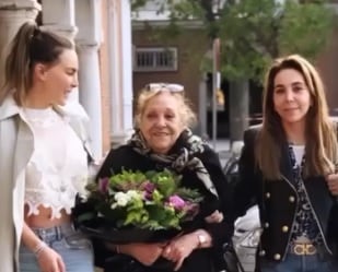 Belinda, su abuela Juana y Belinda Schüll.