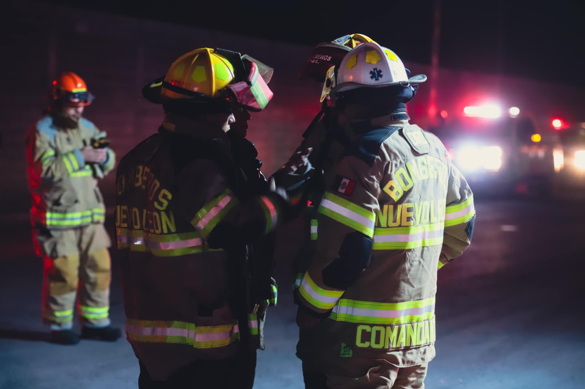 Incendio en Apodaca, Nuevo León: Fuego consume planta procesadora de pollo “Ayvi”
