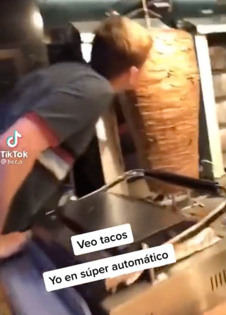 Muerde trompo al pastor