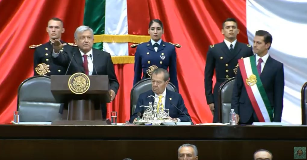 AMLO recibe Banda Presidencial y jura como Presidente de México