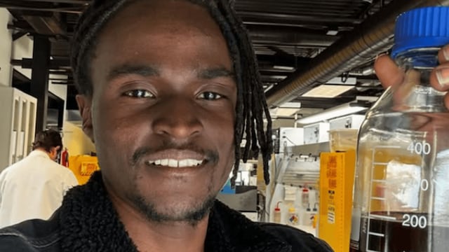 ¿Quién es Julian Brown?