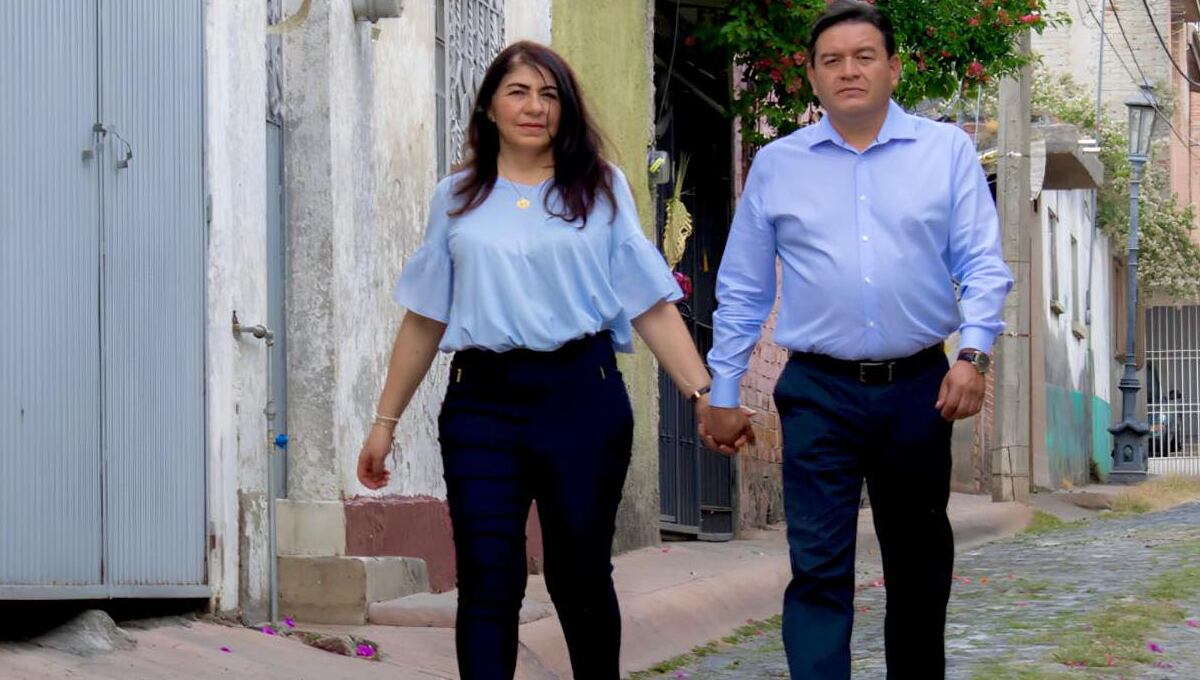 Luis Lorenzo Martínez Pedraza y su esposa