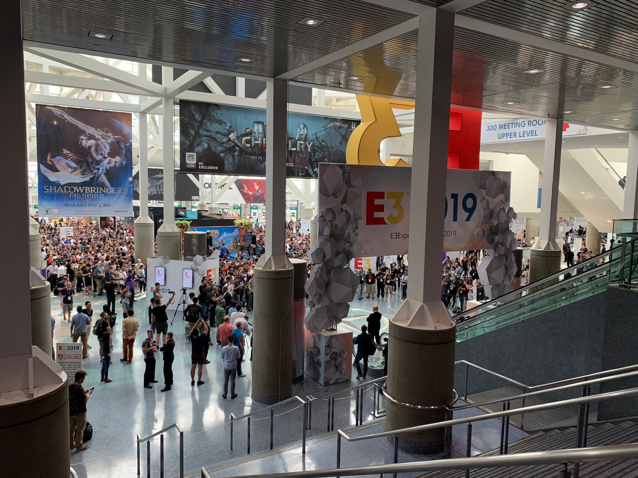 E3