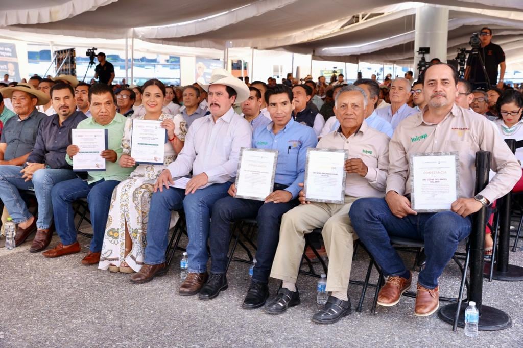 Evelyn Salgado inicia entrega de fertilizante en Guerrero sin intermediarios