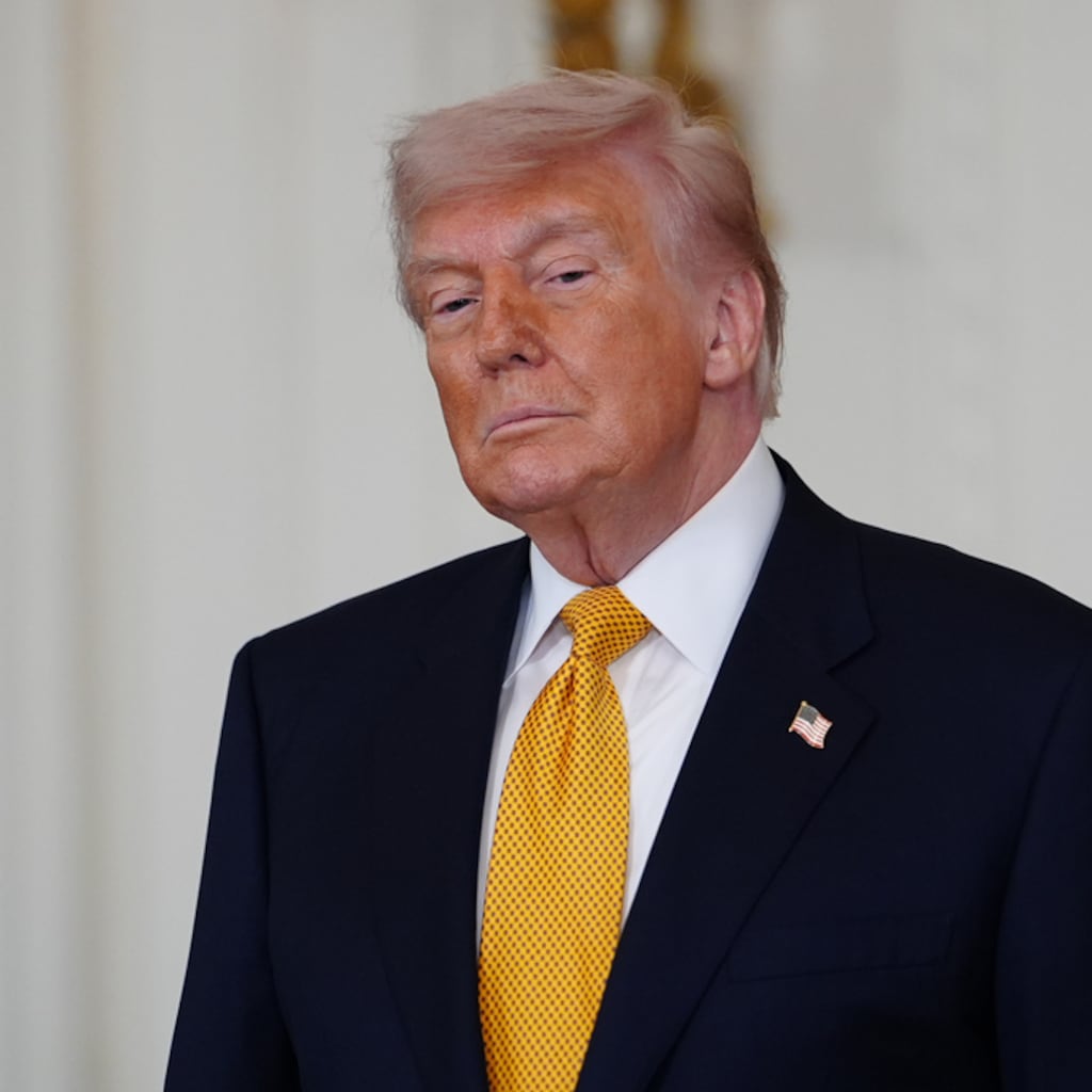 Trump apunta contra Irán por el estancamiento de las negociaciones