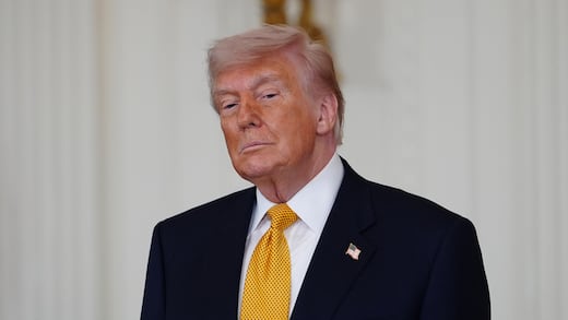 Trump apunta contra Irán por el estancamiento de las negociaciones