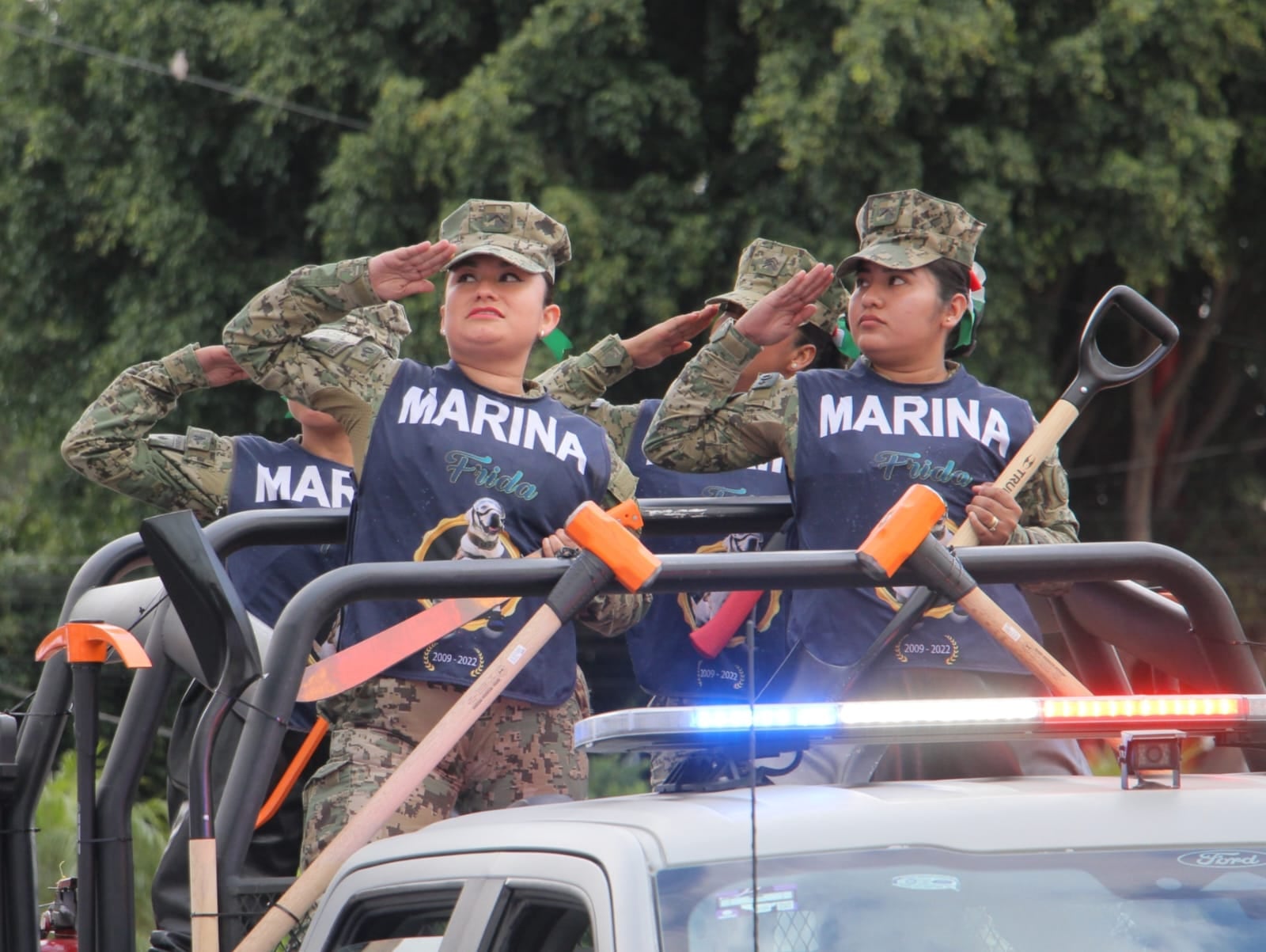 El Desfile Cívico-Militar en Ecatepec tuvo más de mil participantes