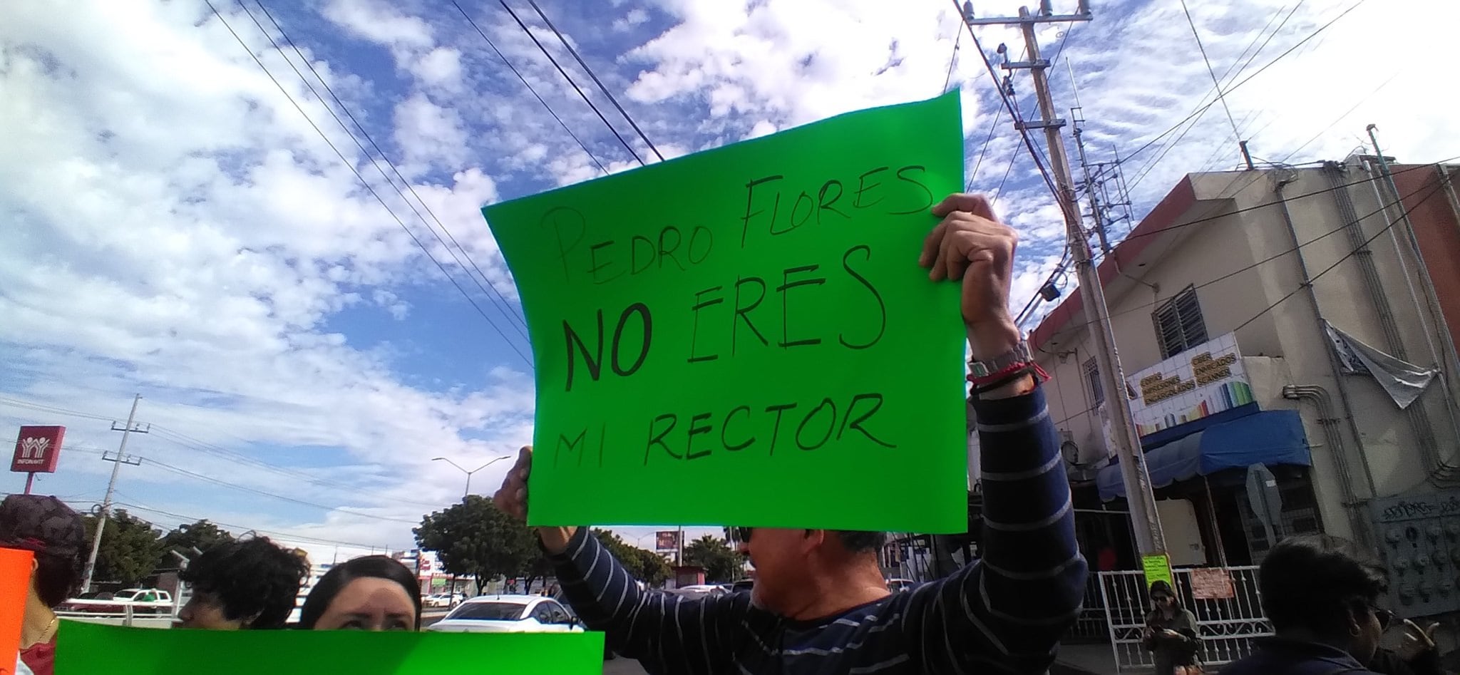 Estalla conflicto por nombramiento de Pedro Flores como rector de la UAdeO