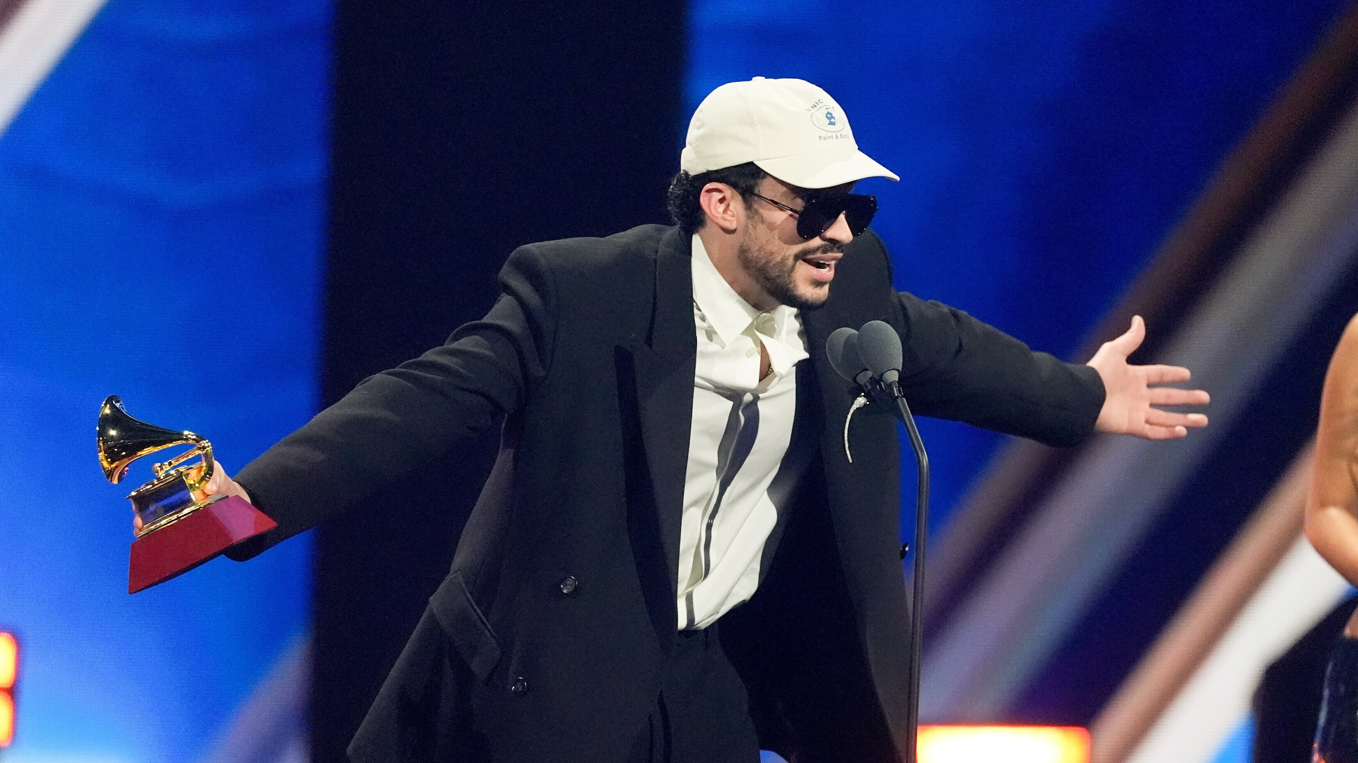 Leyenda de NFL explota contra Bad Bunny; no lo quiere en el show de medio tiempo del Súper Bowl