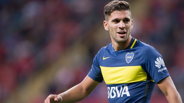 Lisandro Magallán en juego vs Chivas.