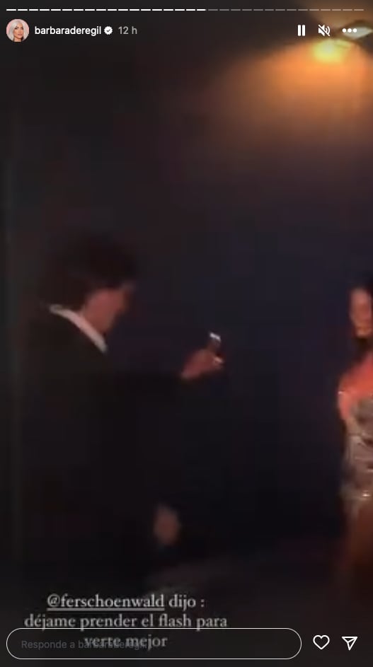 Fernando Schoenwald, esposo de Bárbara de Regil, viendo su look para Cabo.