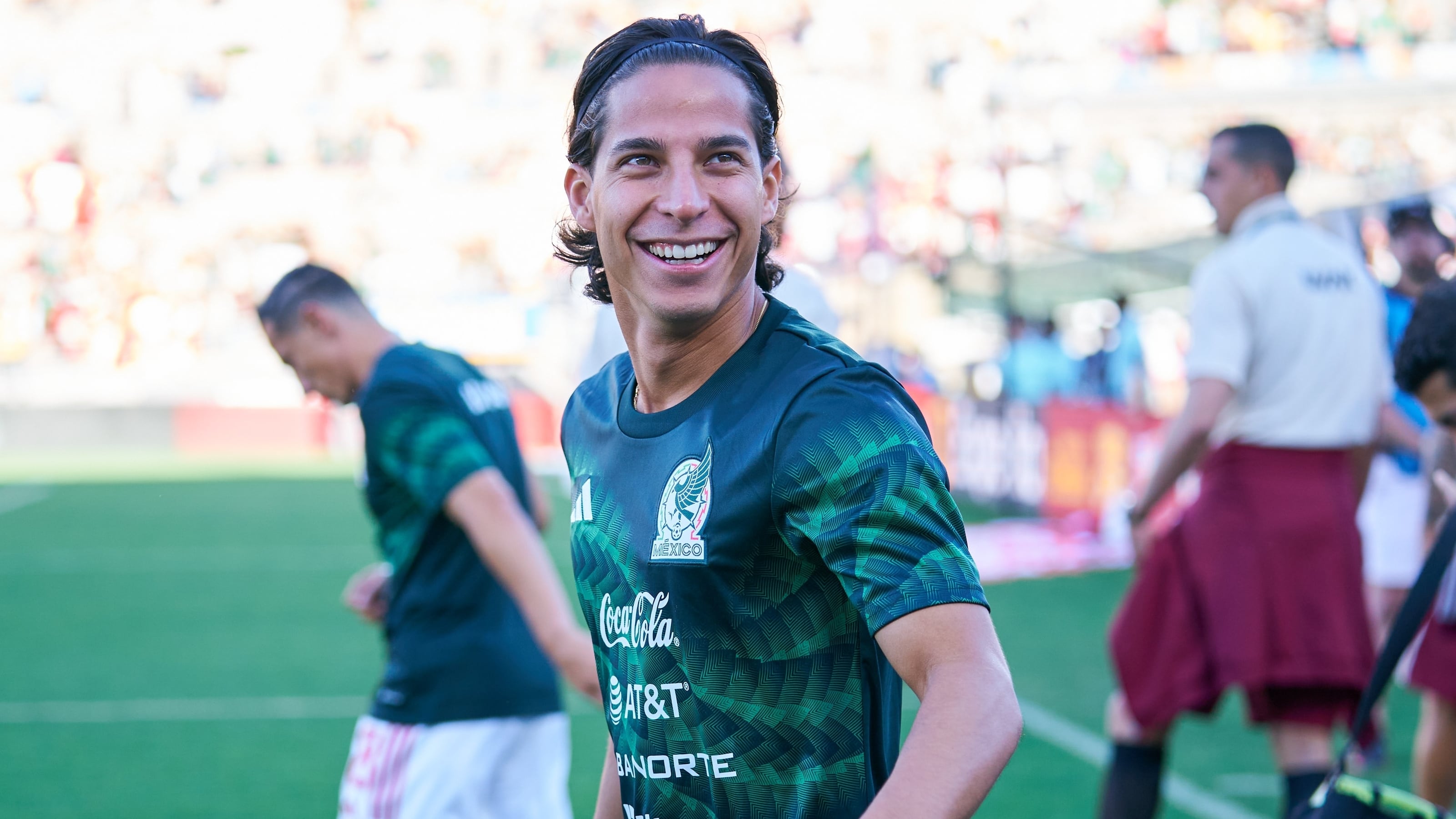 Christian Martinoli revienta a Diego Lainez por ser campeón sin jugar; Factor ya le respondió