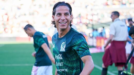 Christian Martinoli revienta a Diego Lainez por ser campeón sin jugar; Factor ya le respondió