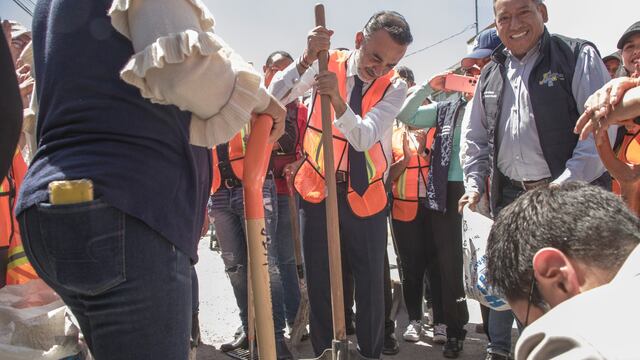 Fernando Flores impulsando obra pública en Metepec