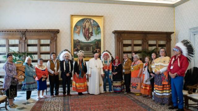 Papa Francisco pide perdón a indígenas de Canadá