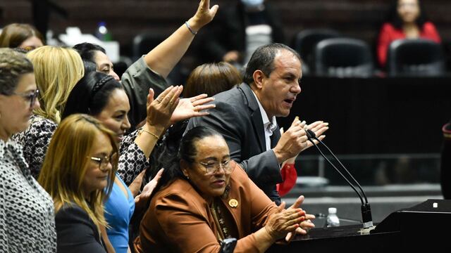 Cuauhtémoc Blanco, diputado de Morena, durante su intervención en la sesión ordinaria de la Cámara de Diputados en la que se fue desechado el dictamen para el desafuero por su presunto delito de violencia sexual