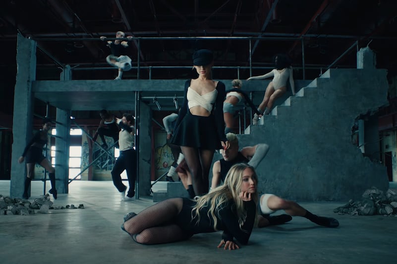 Video musical Yes, and? de Ariana Grande