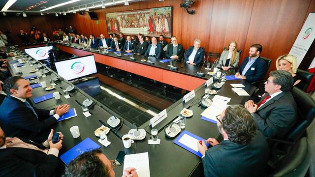 Monreal recibe a empresarios de origen judío