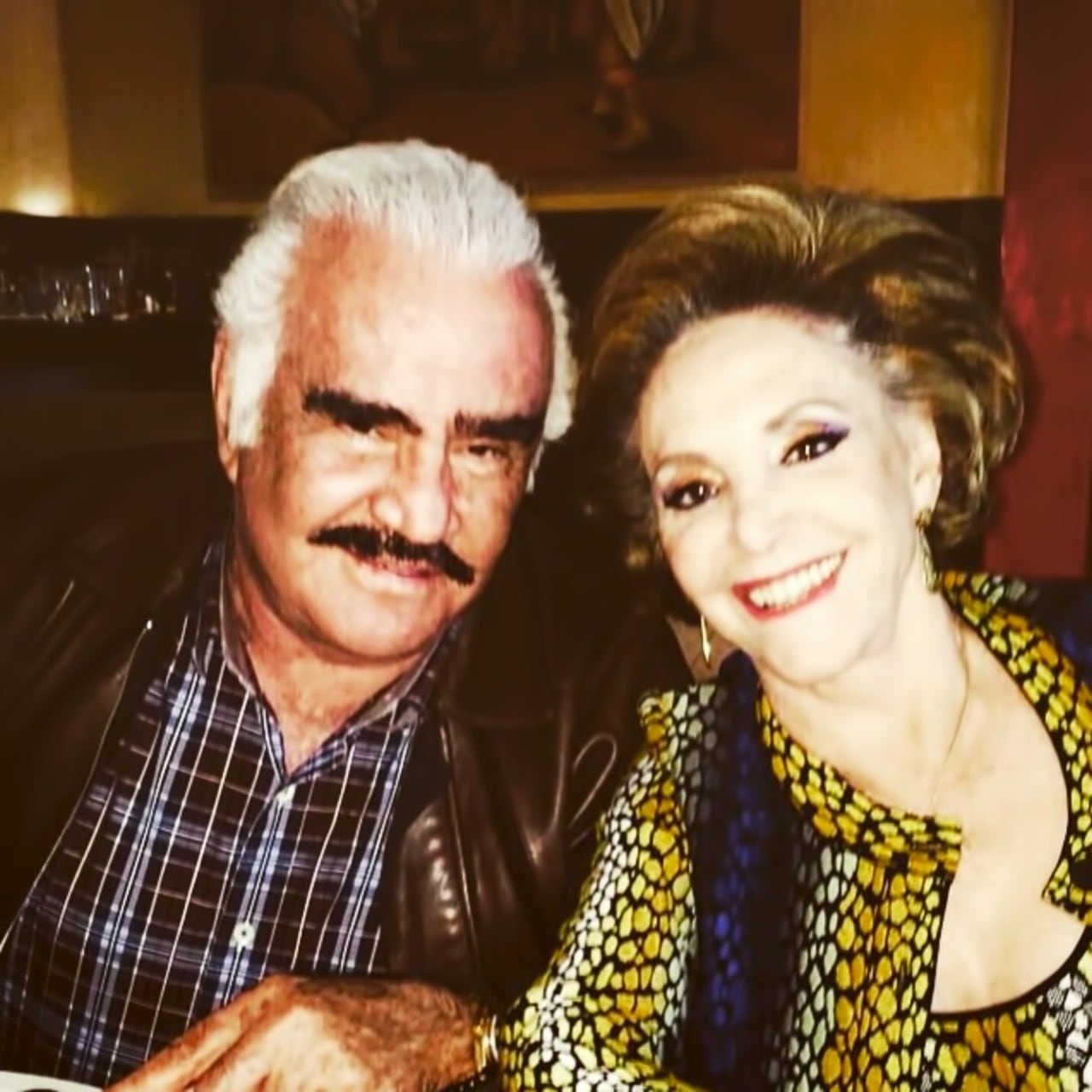 Vicente Fernández y Doña 'Cuquita'.