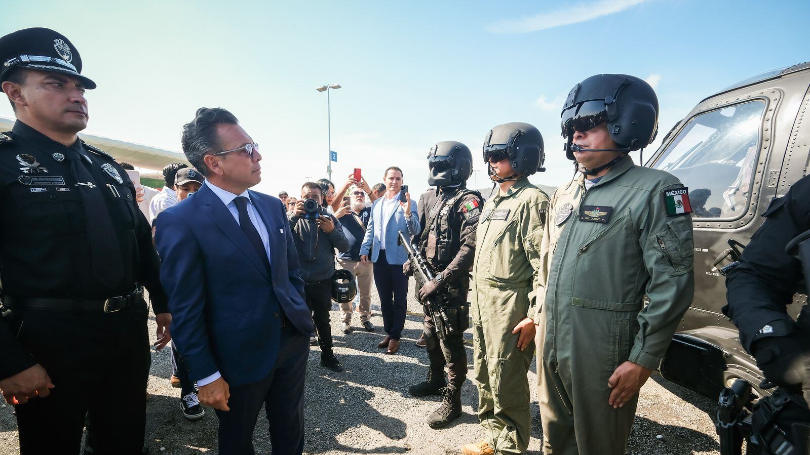 Pablo Lemus entregó unidades equipadas para fortalecer acciones de inteligencia en Jalisco