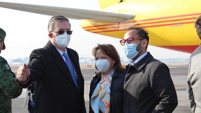 Marcelo Ebrard y Martha Delgado