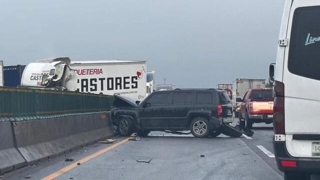 Accidente en el Circuito Exterior Mexiquense