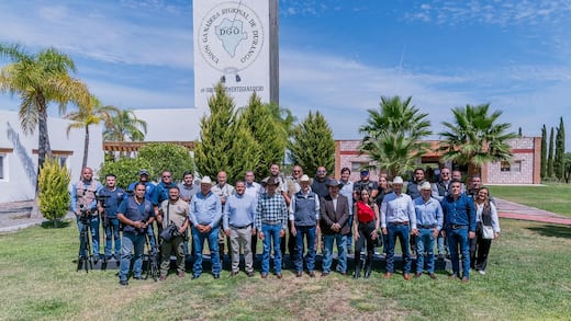 Esteban Villegas impulsa ganadería con mil 200 sementales en Durango