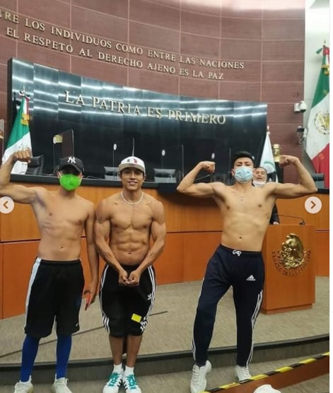 Jóvenes que entrenan en Barras Praderas