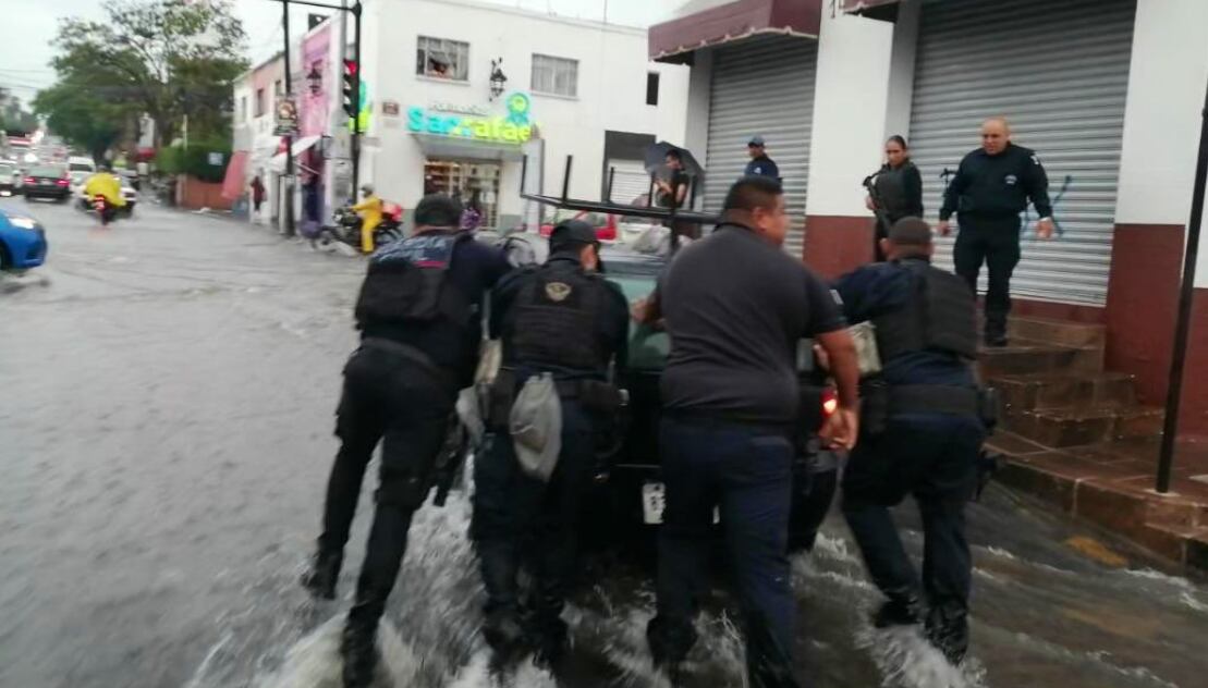 Retiran auto en Morelia