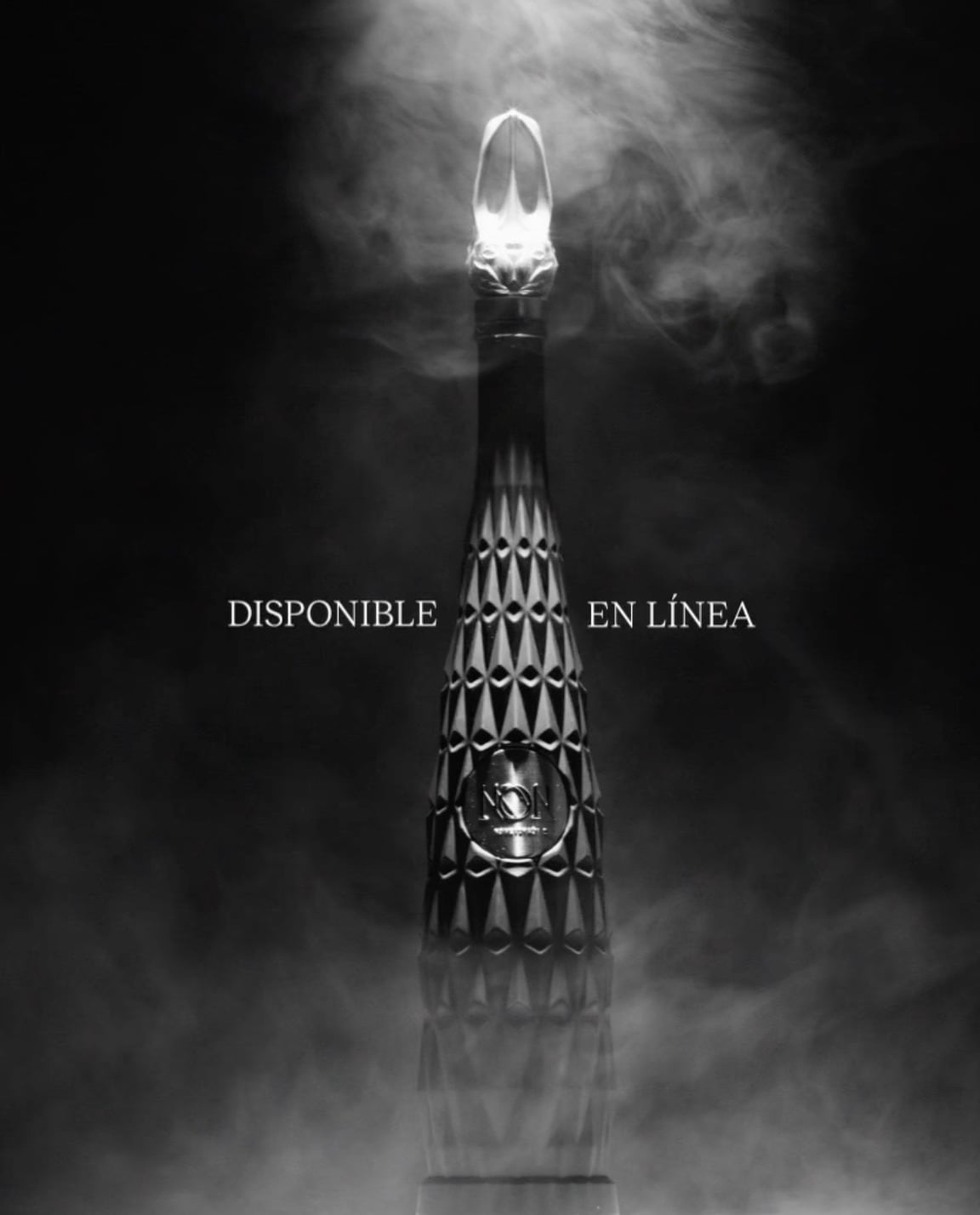 Natanael Cano lanza tequila