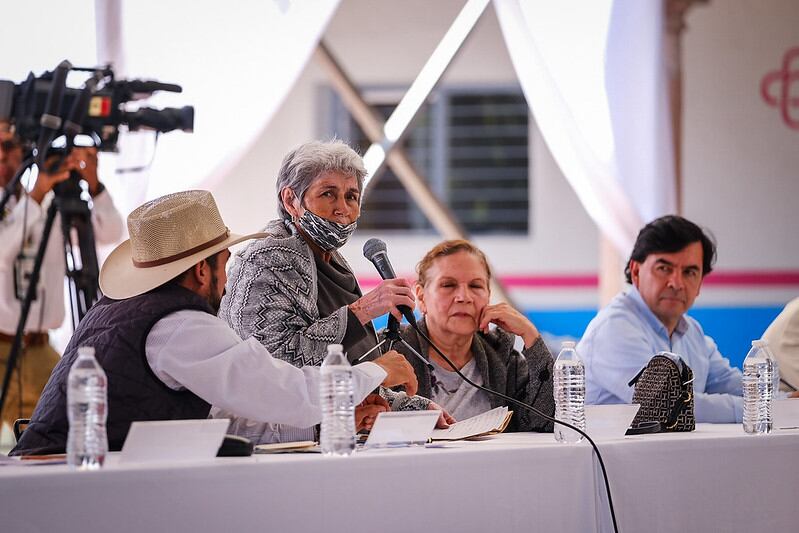 Pobladores de Temacapulín dialogan con Enrique Alfaro y el presidente Andrés Manuel López Obrador