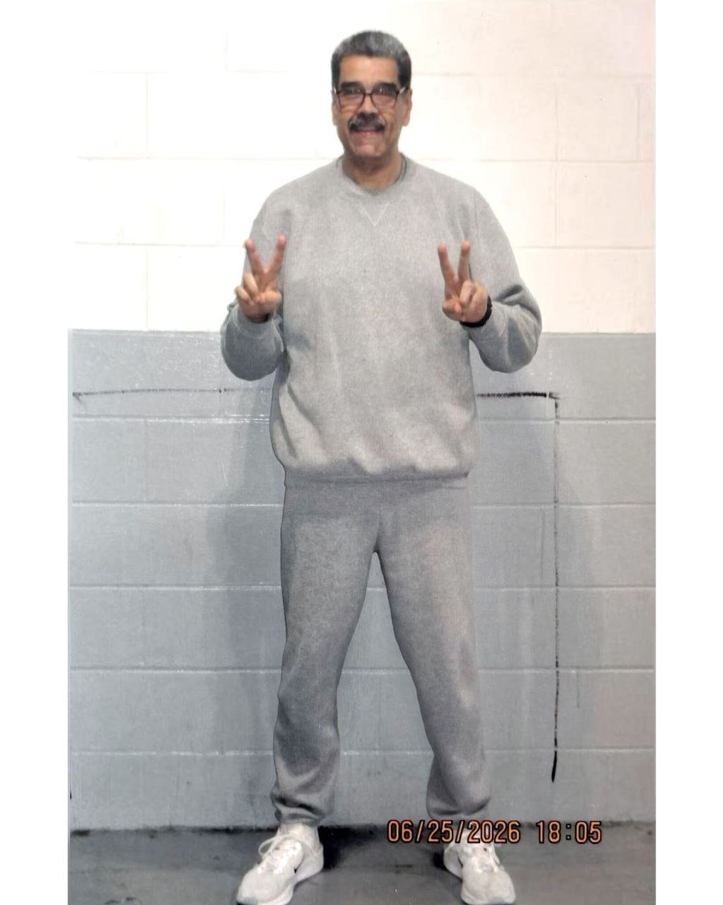 Nicolás Maduro publica fotos desde la prisión en Estados Unidos