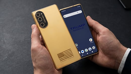 T1 Phone de Donald Trump inicia distribución tras retrasos