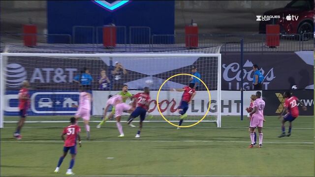Marco Farfan, futbolista del FC Dallas, marcó un autogol que levantó las sospechas de los fans.