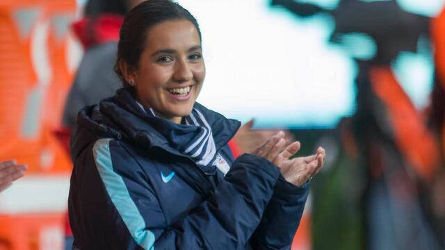 Eva Espejo en partido vs Chivas.