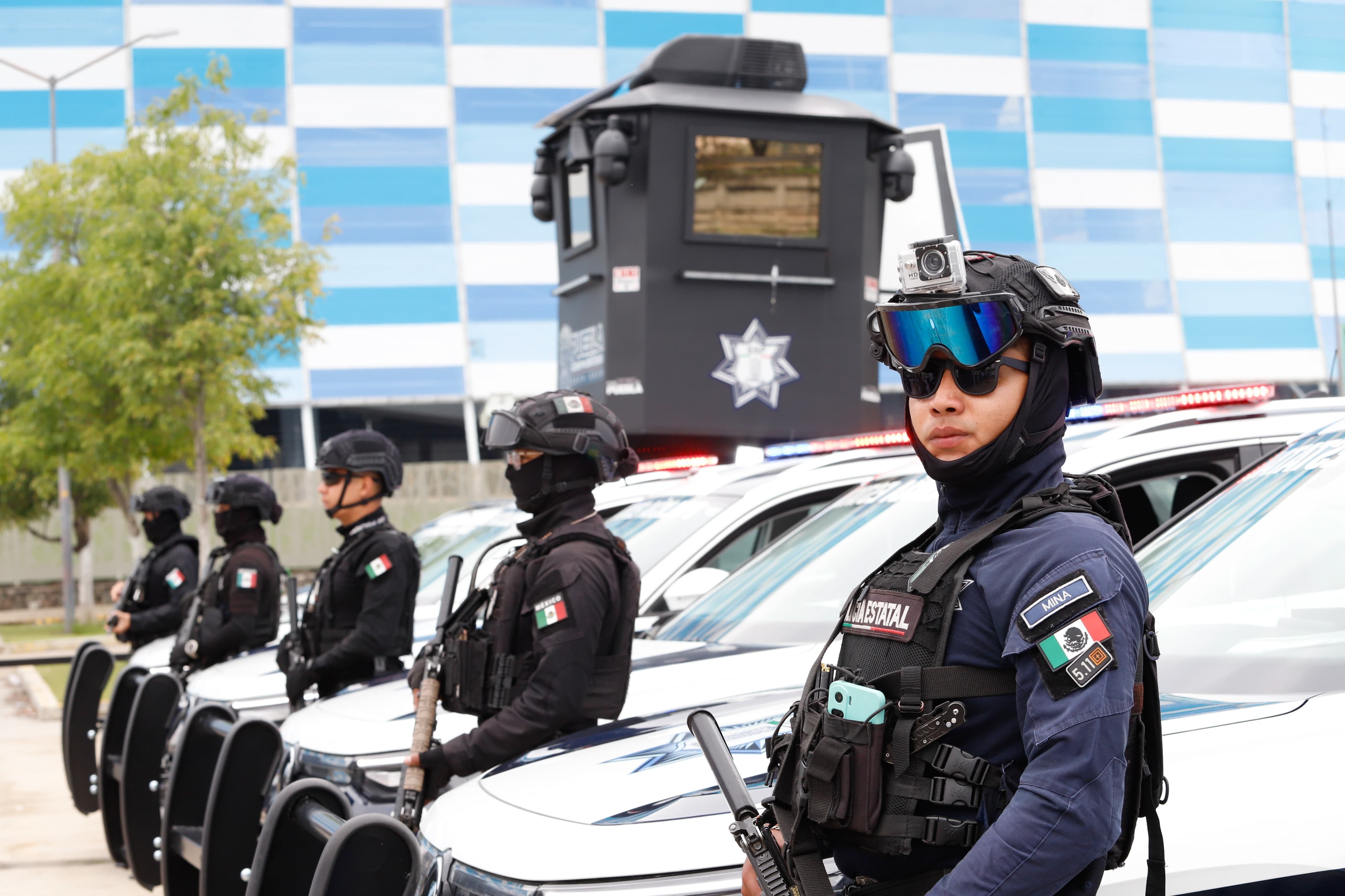 Alejandro Armenta entrega 100 patrullas y refuerza vigilancia, priorizando la seguridad de Puebla