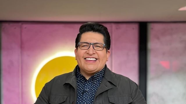 Álex Kaffie, conductor.