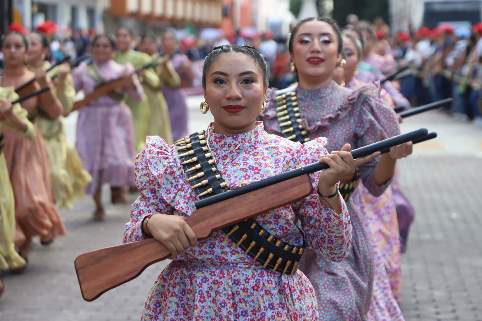 Desfile de la Revolución Mexicana el 20 de noviembre en Yucatán.